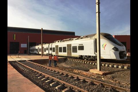 tn_sn-Alstom_Coradia_Polyvalent_in_Dakar-IMG_8593.jpg